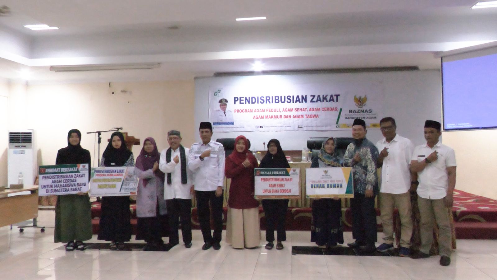 Baznas Agam Salurkan Zakat Sebesar Rp1 Miliar, 306 Warga Terima Manfaat