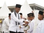 Pemerintah Kabupaten Solok Selatan Berikan Bantuan Seragam, Ringankan Beban Orang Tua Siswa