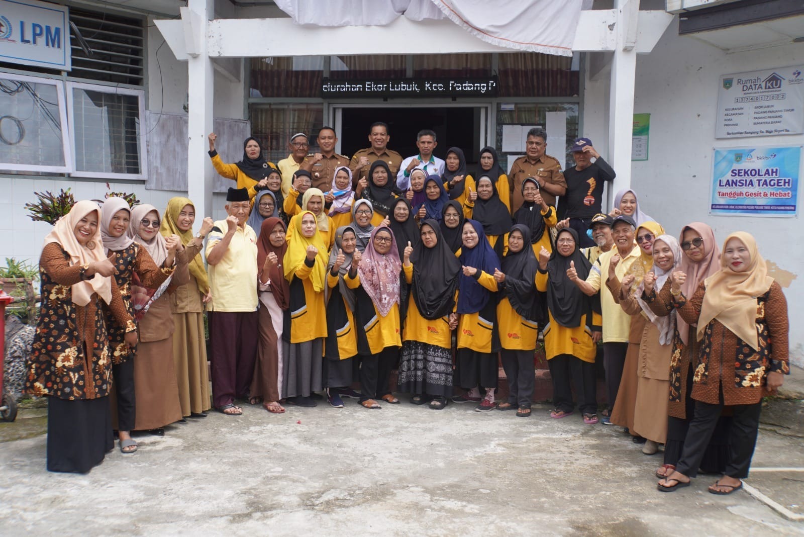 Pj Wako Padang Panjang Sonny Budaya Putra Apresiasi Sekolah Lansia Tageh