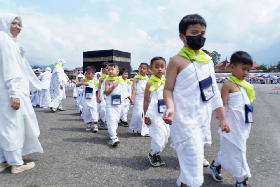 995 Anak TK Kota Padang Panjang Antusias Ikuti Peragaan Manasik Haji