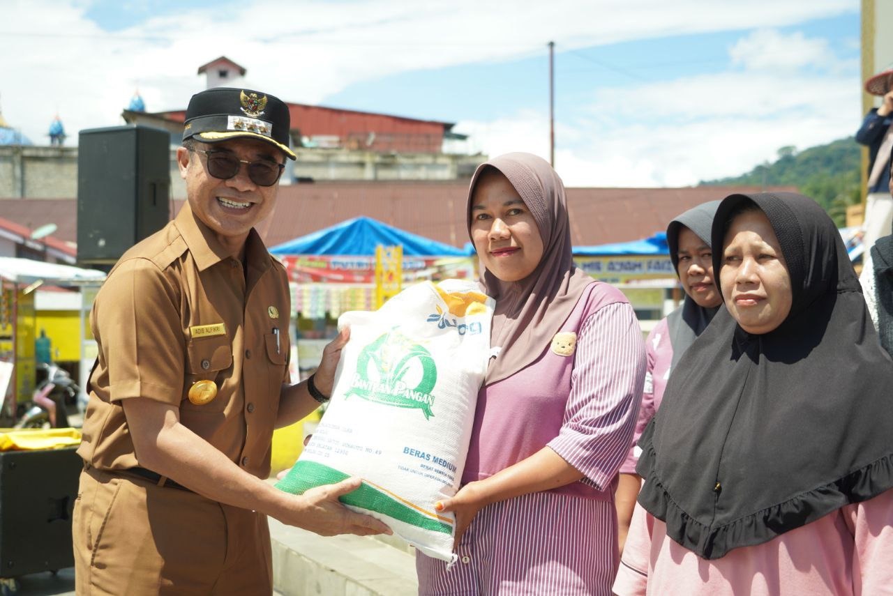 Harga Beras Mahal, Masyarakat Harapkan Bantuan Pemerintah Terus Mengalir