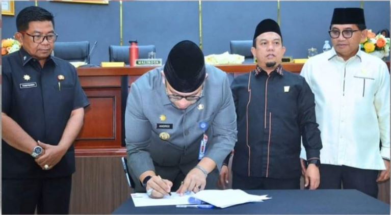 DPRD Kota Padang Gelar Paripurna, APBD Tahun 2025 Sebesar Rp2,86 Triliun