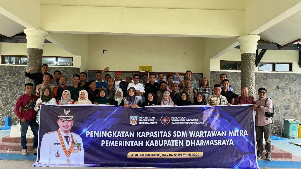 Khairul Jasmi Narasumber Pelatihan Peningkatan Kapasitas SDM Wartawan Dharmasraya