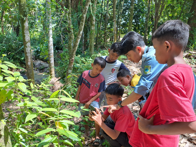 Tim PKM Departemen Biologi Universias Negeri Padang Gelar Pelatihan Fotografi untuk Konservasi Keanekaragaman Hayati di Nagari Kasang