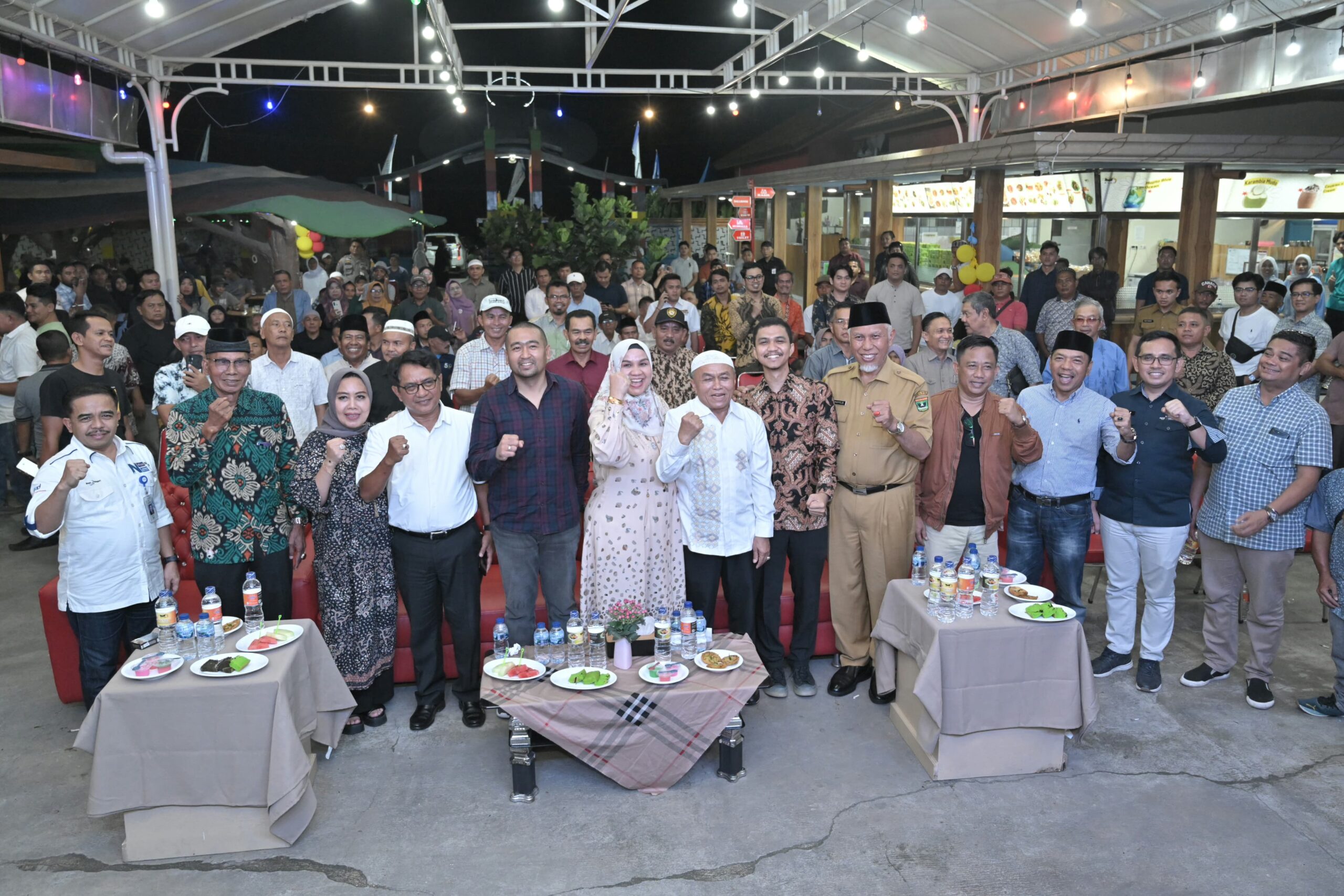 1st Anniversary, Mahyeldi Ansharullah-Audy Joinaldy Apresiasi Kontribusi Istana Seafood Putra Minang bagi Pariwisata Sumbar